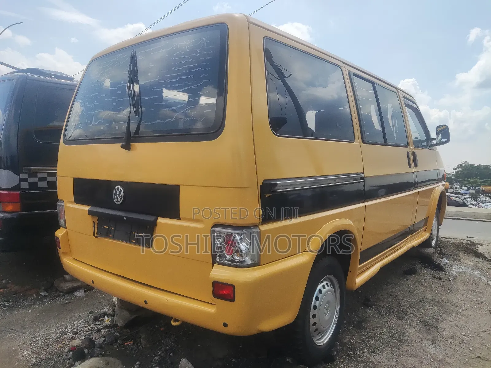 Volkswagen Transporter 2005 Yellow