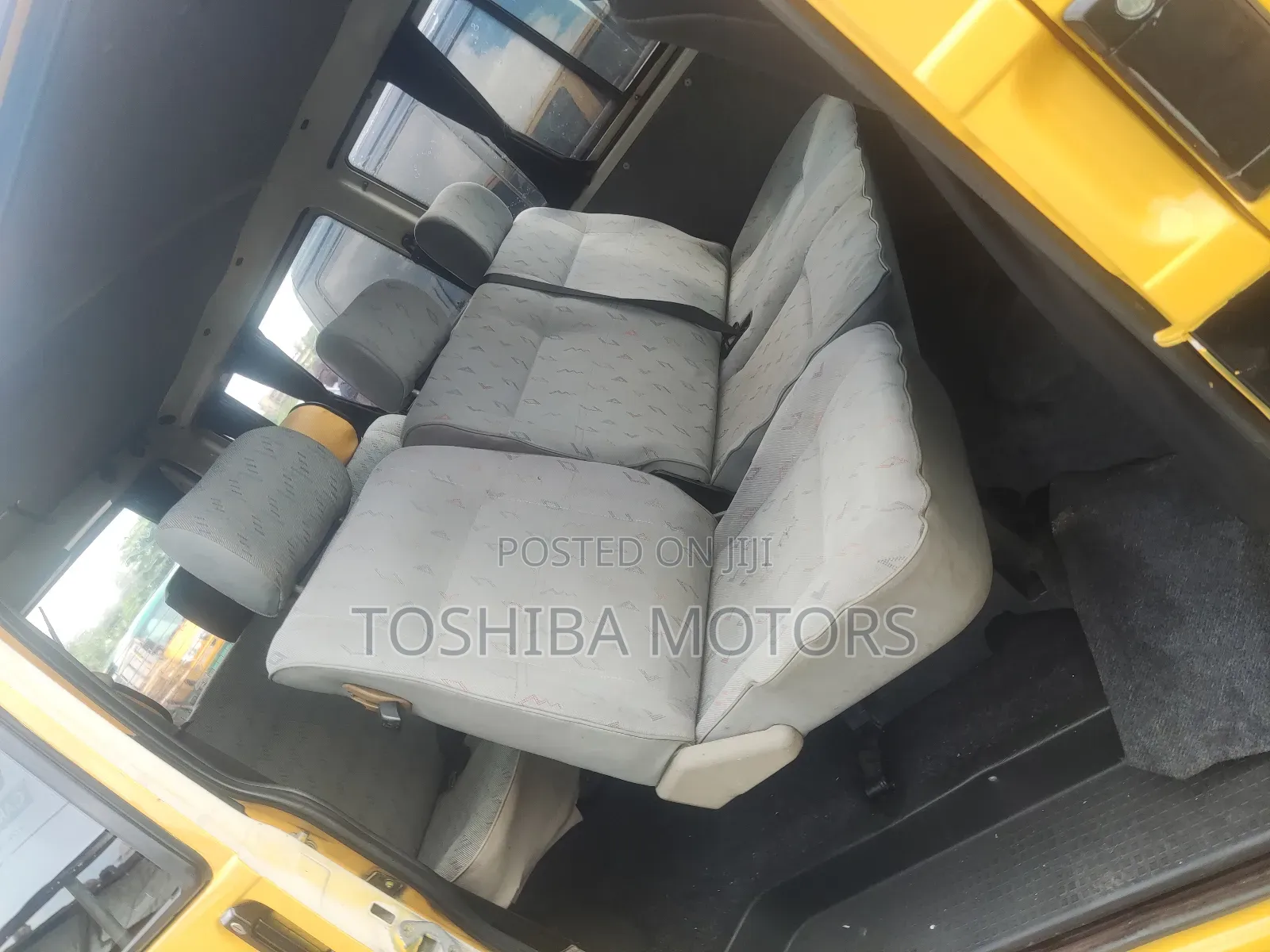 Volkswagen Transporter 2005 Yellow