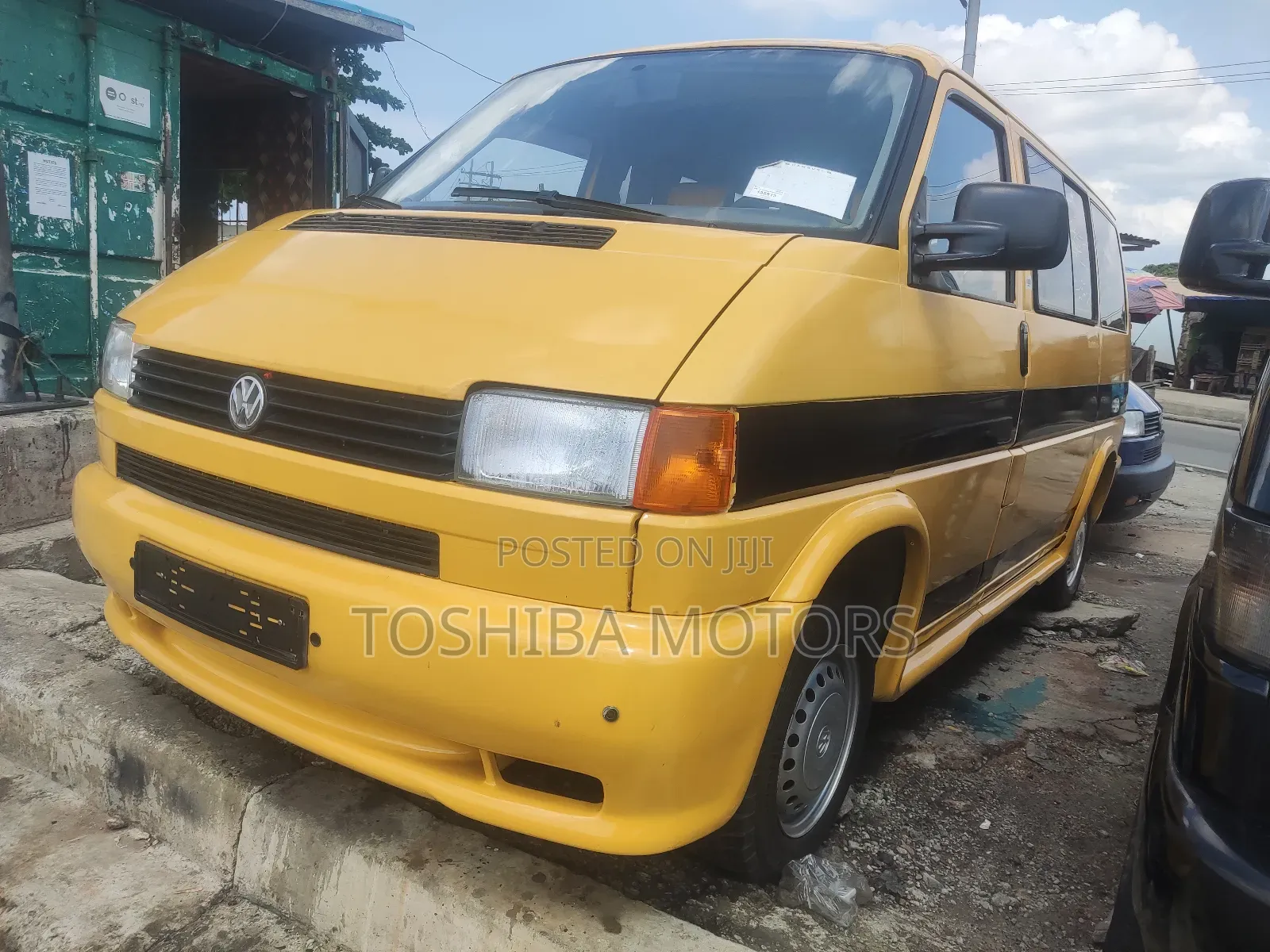 Volkswagen Transporter 2005 Yellow