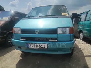 Volkswagen Transporter 2004 Blue