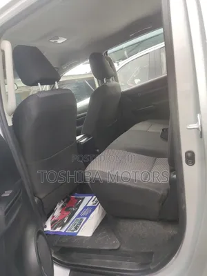 Toyota Hilux SR5 4x4 2019 Silver