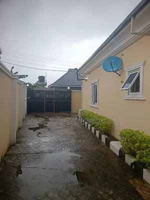 Furnished 4bdrm Bungalow in Etche for sale