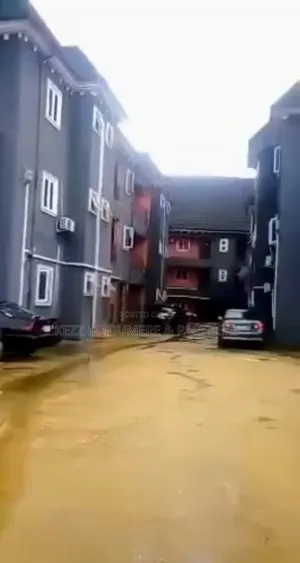 18bdrm Block of Flats in Cedarwood Estate for sale
