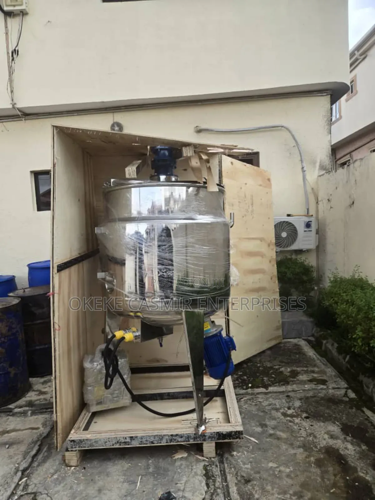 Homogenizer and Pasteurizer Tank 300l