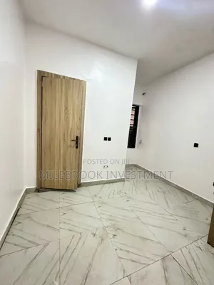 Mini Flat in Lafiaji for rent