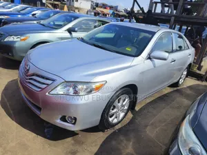 Toyota Camry LE 4dr Sedan (2.5L 4cyl 6A) 2011 Silver