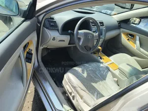 Toyota Camry XLE 4dr Sedan (2.4 4cyl 5A) 2008 Gold