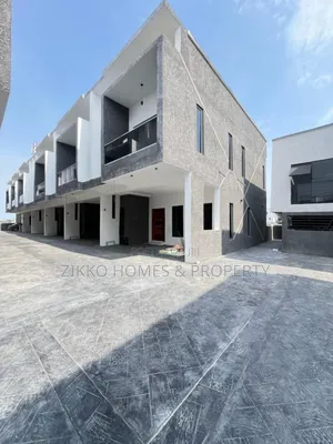 4bdrm Townhouse/Terrace in Ikota Gra for sale
