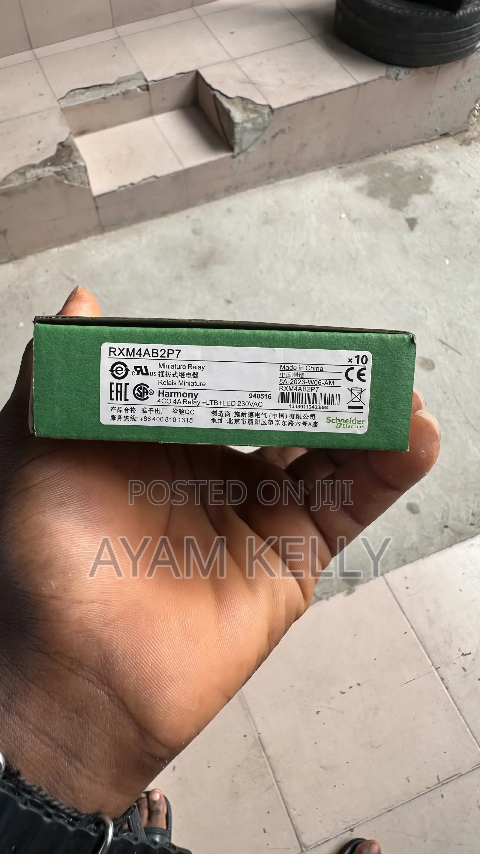 Schneider Relay 14pins 230v