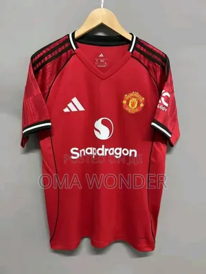 Photo - Manchester United Official Home Kit