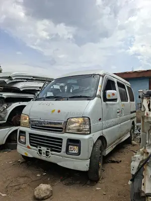 Suzuki Every 2010 White