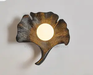 Photo - Modern Creative Resin Wall Lamp