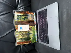 Laptop Apple MacBook Pro 2021 M1 16GB Apple M1 Pro SSD 512GB