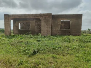 4bdrm Bungalow In Osogbo For Sale
