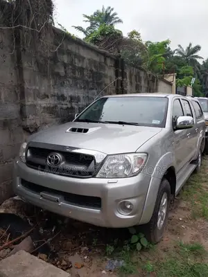 Toyota Hilux 2.5 D-4D SRX 2012 Silver
