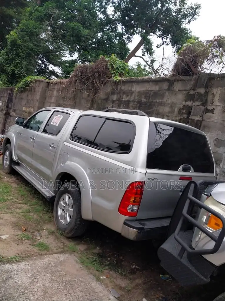 Toyota Hilux 2.5 D-4D SRX 2012 Silver