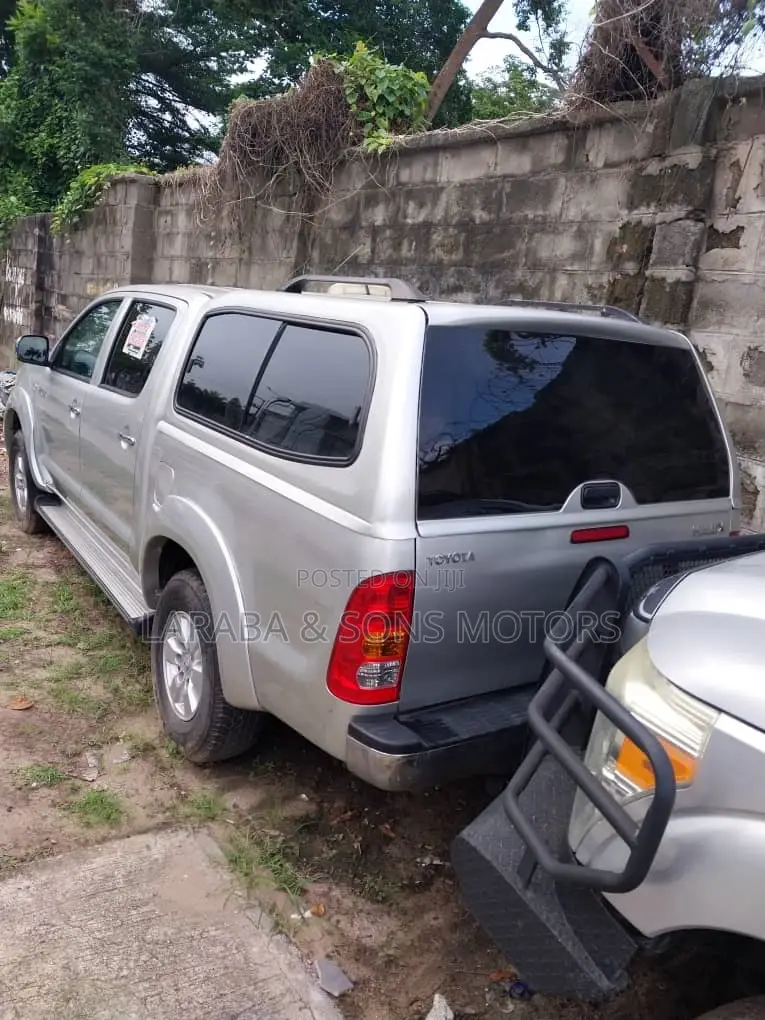 Toyota Hilux 2.5 D-4D SRX 2012 Silver