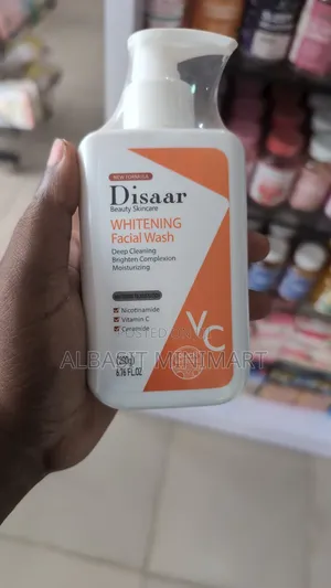 Photo - Disaar Whitening Facial Wash