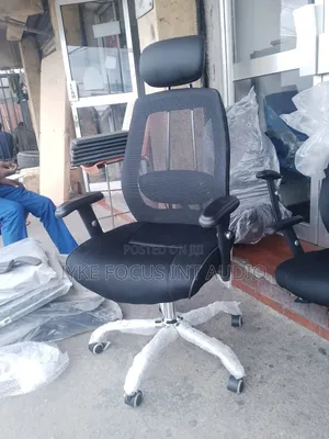 Conference/Office Chair With Head Rest