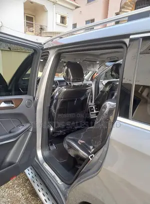 Mercedes-Benz GL-Class GL450 4MATIC 4dr SUV AWD (4.7L 8cyl Turbo 7A)
