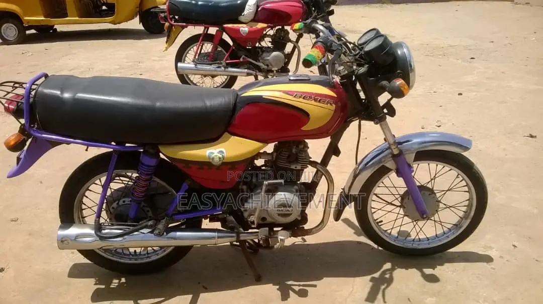 Bajaj Boxer 2023 Red