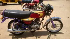 Bajaj Boxer 2023 Red