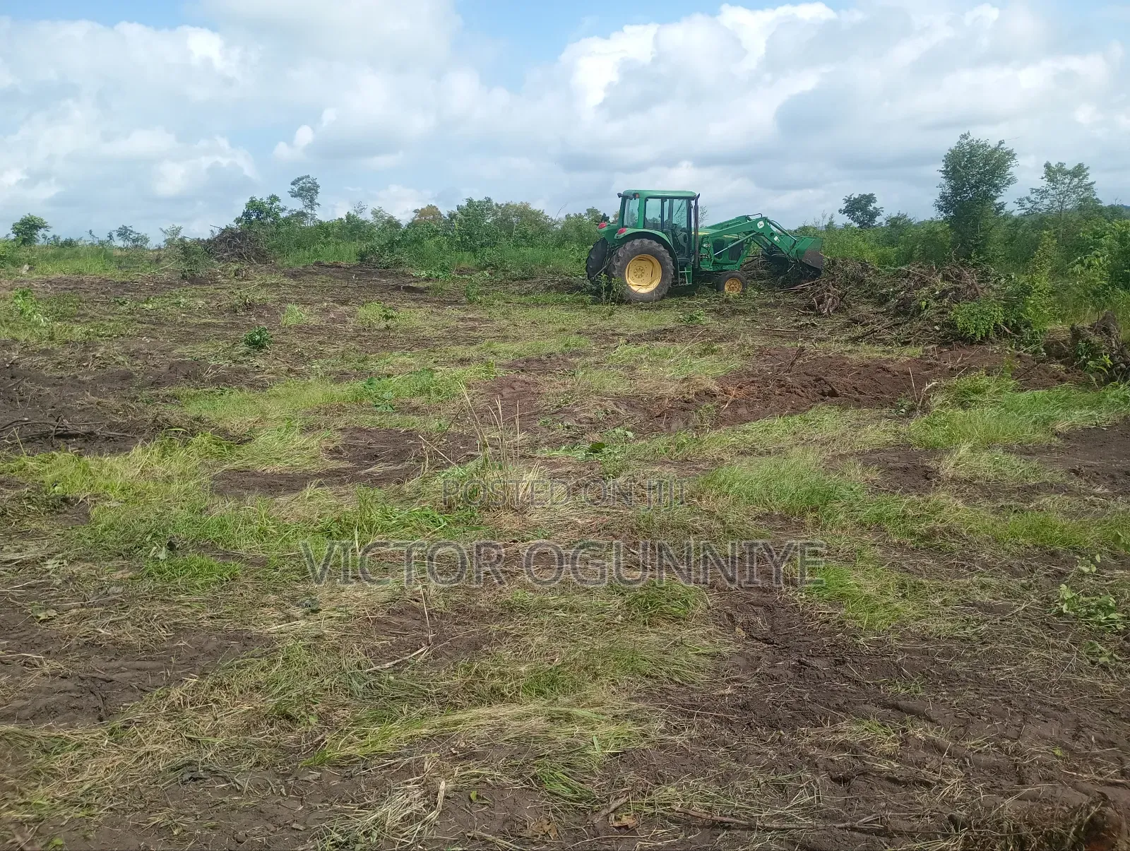 100 Horse Power Tractor for Bush Clearing, Packing and Ploughing.