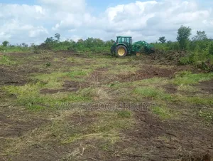 100 Horse Power Tractor for Bush Clearing, Packing and Ploughing.