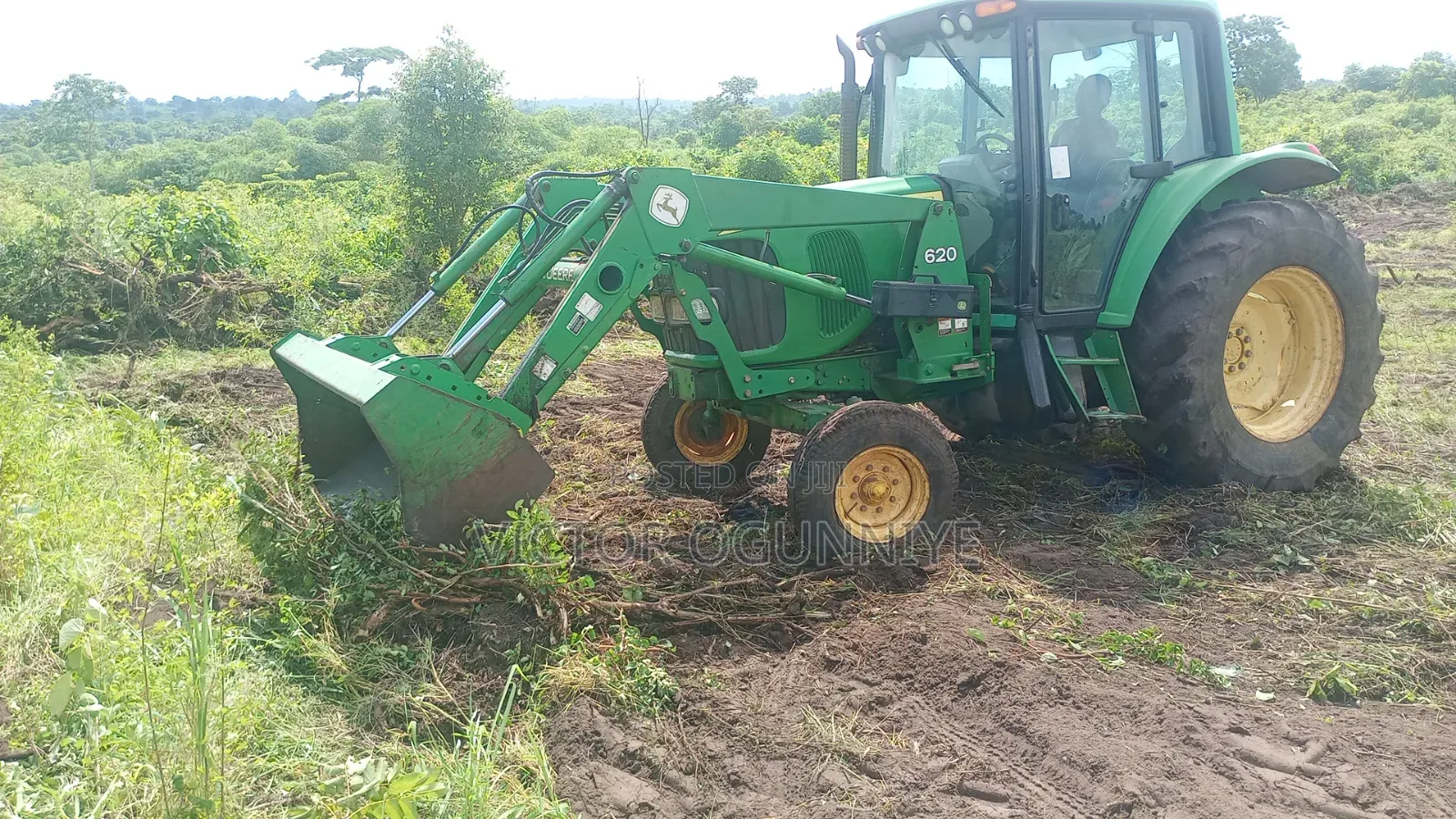 100 Horse Power Tractor for Bush Clearing, Packing and Ploughing.