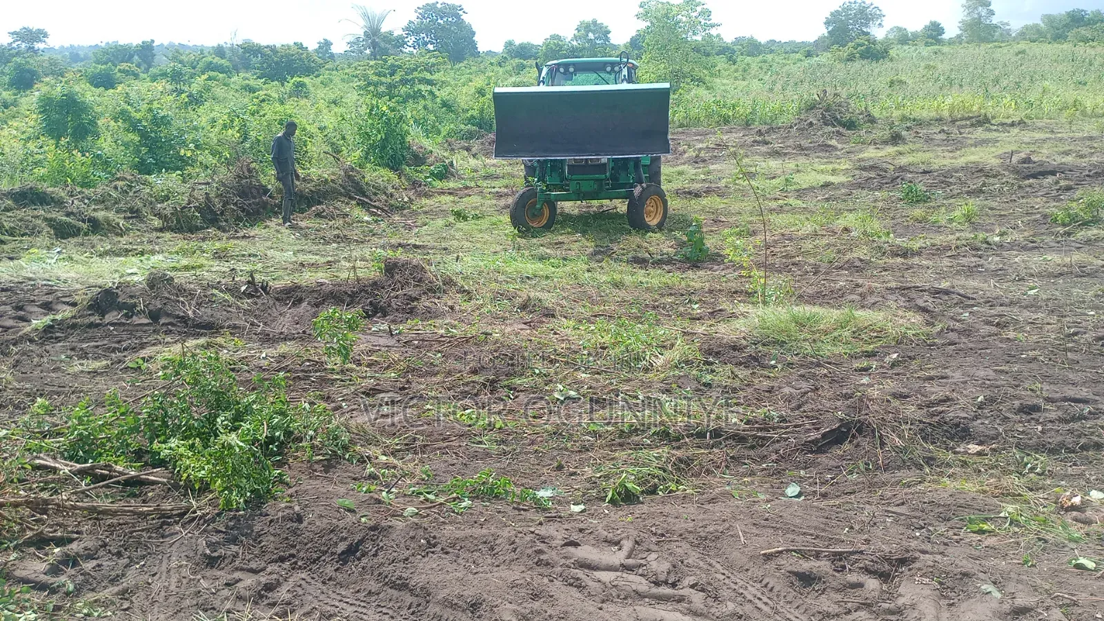 100 Horse Power Tractor for Bush Clearing, Packing and Ploughing.