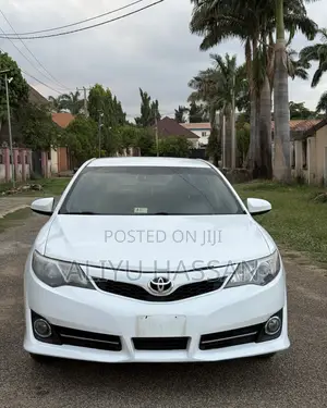 Photo - Toyota Camry 2013 White