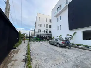 4bdrm Penthouse in Ikate for sale