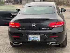 Photo - Mercedes-Benz C300 Base Coupe RWD (2.0L 4cyl 7A) 2017 Black