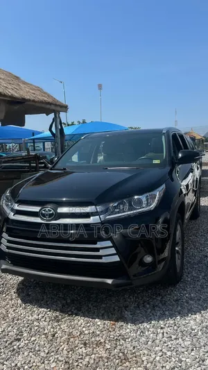 Toyota Highlander XLE 4x4 V6 (3.5L 6cyl 8A) 2018 Black