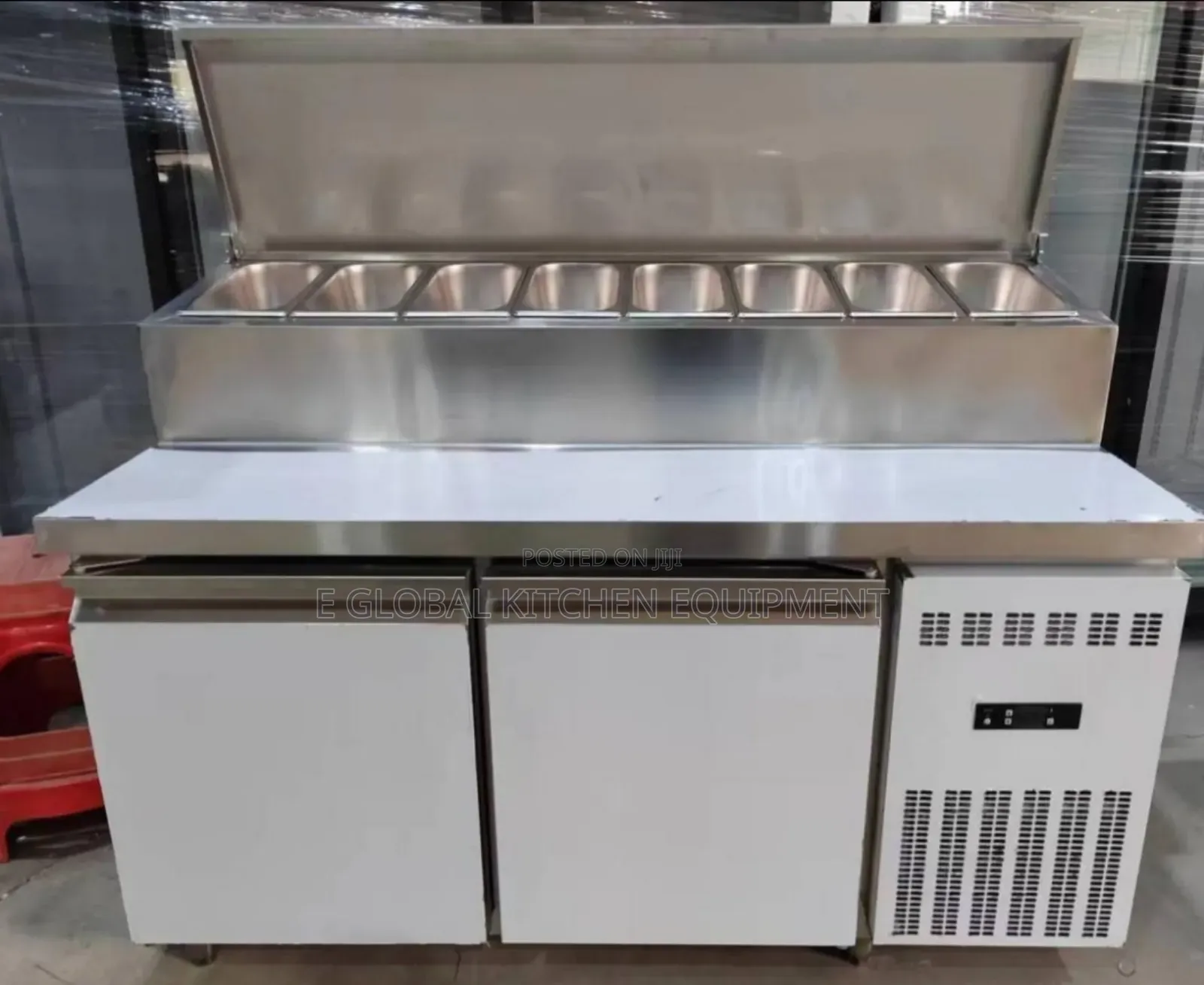 Under Bar Chiller With Salad Plates