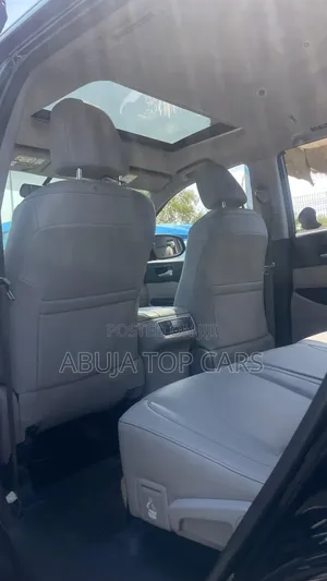 Toyota Highlander XLE 4x4 V6 (3.5L 6cyl 8A) 2018 Black