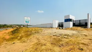 Pistis Gardens Estate Facing the Expressway
