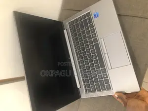 Laptop HP ZBook Firefly G8 16GB Intel Core I7 SSD 256GB