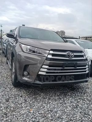 Toyota Highlander XLE 4x2 V6 (3.5L 6cyl 8A) 2018 Gray