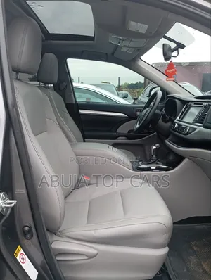 Toyota Highlander XLE 4x2 V6 (3.5L 6cyl 8A) 2018 Gray