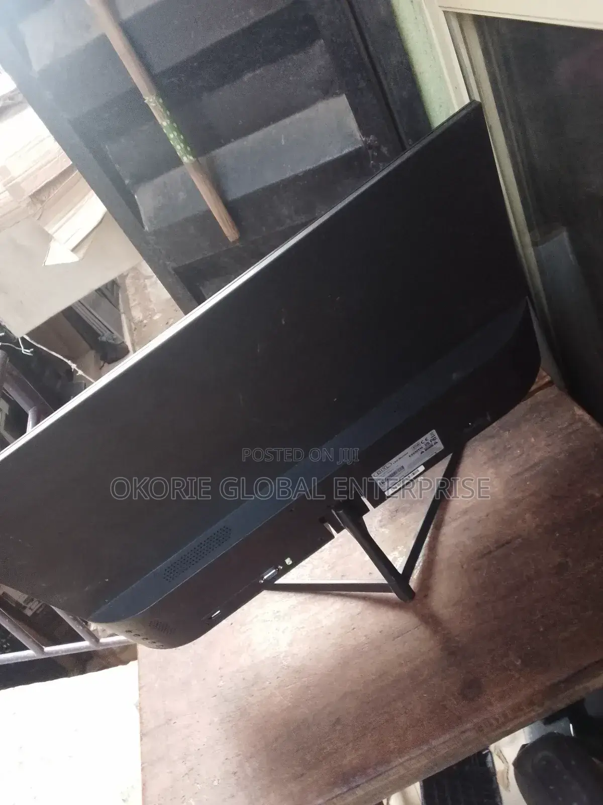 Pixel Frameless Monitor