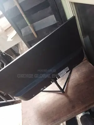 Pixel Frameless Monitor