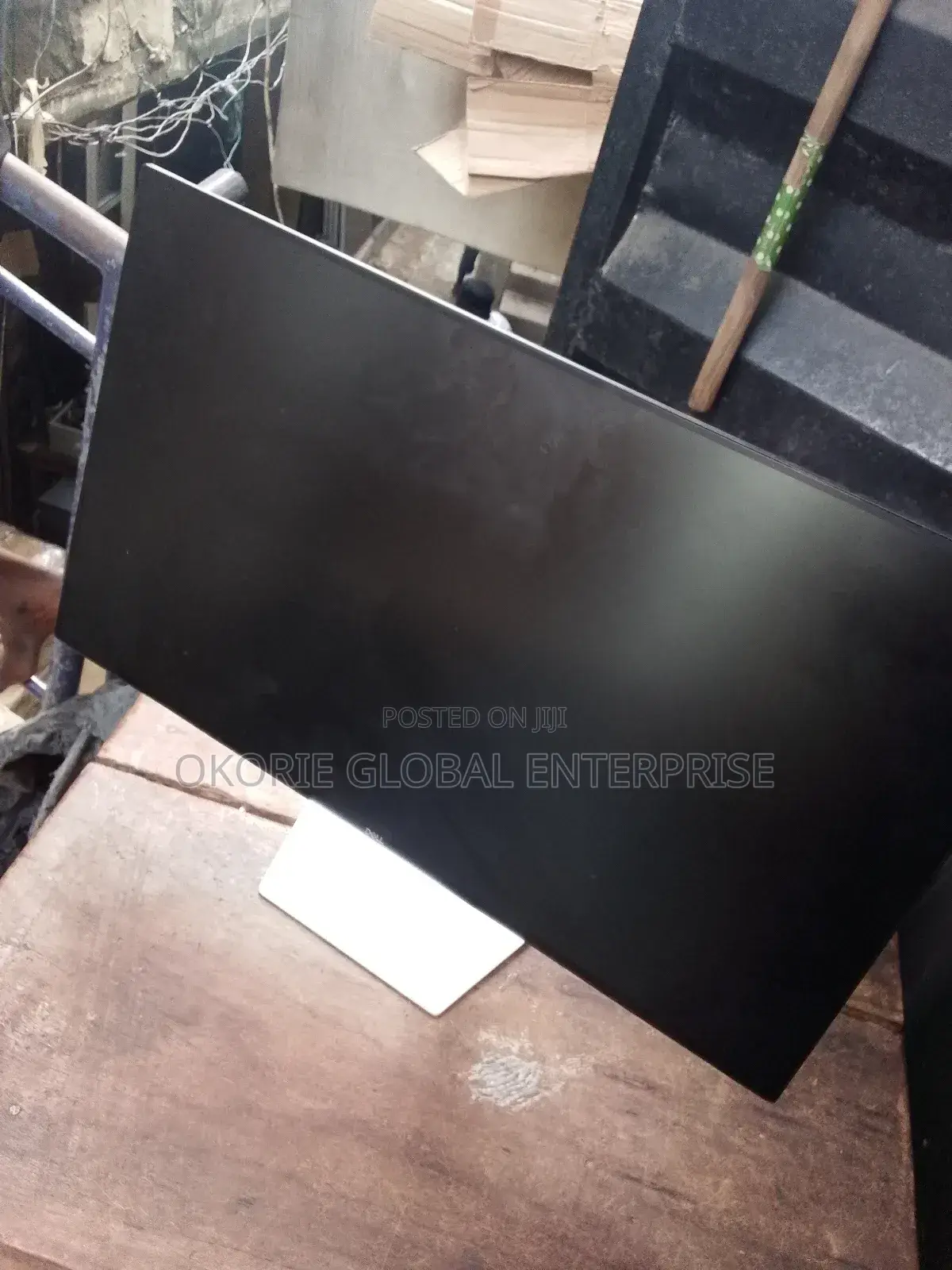 Smart Dell Frameless Monitor