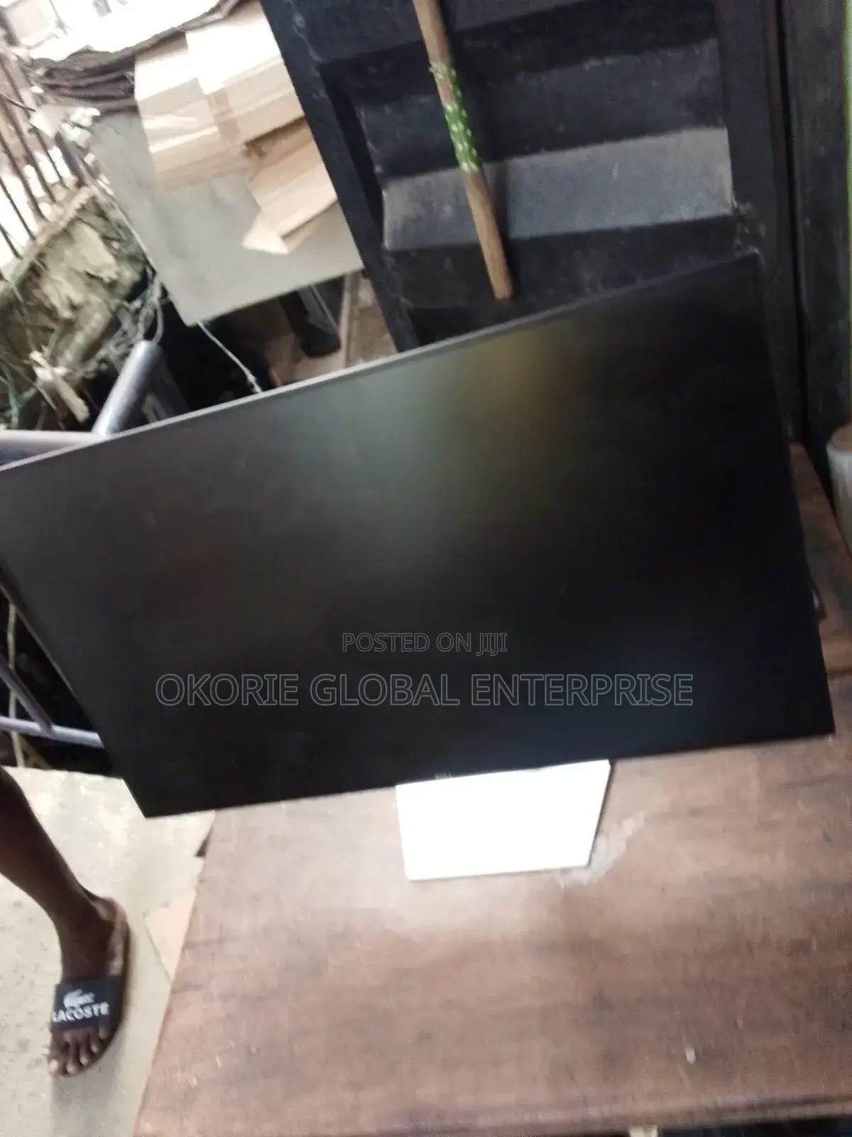 Smart Dell Frameless Monitor