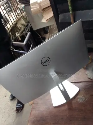 Smart Dell Frameless Monitor