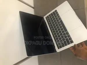 Laptop Apple MacBook Pro 2019 16GB Intel Core I7 SSD 512GB