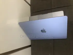 Laptop Apple MacBook Pro 2022 M2 8GB Intel SSD 512GB