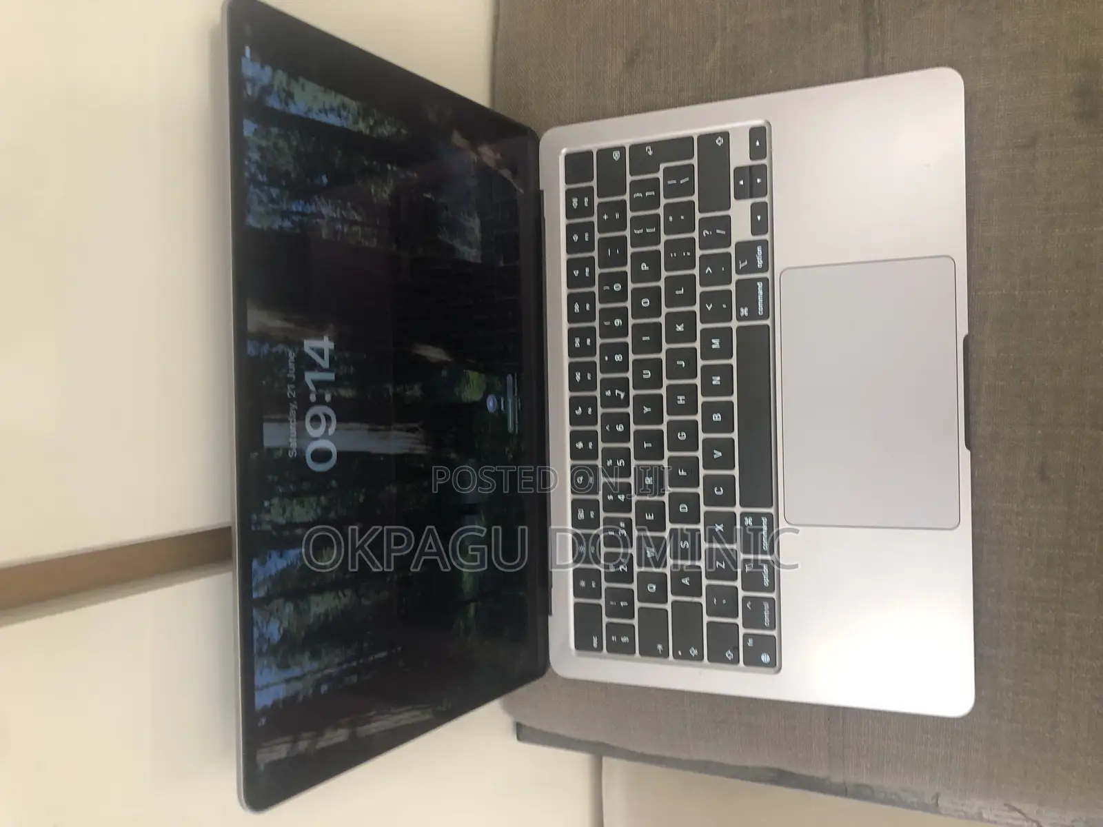 Laptop Apple MacBook Pro 2022 M2 8GB Intel SSD 512GB
