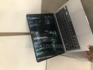 Laptop Apple MacBook Pro 2022 M2 8GB Intel SSD 512GB