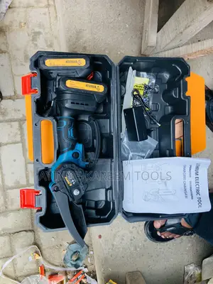 Rechargeable Chain Saw 6” 118v